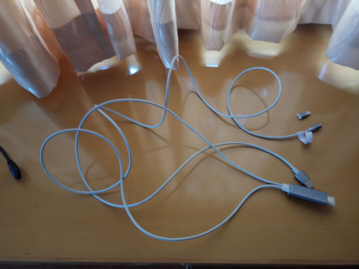 EZCast苹果安卓手机电脑同屏器连接HDMI电视