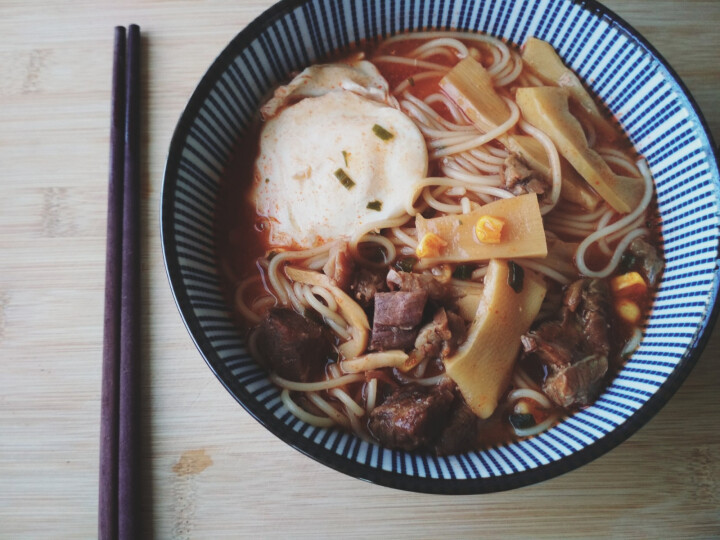 想念面条 热干面 重庆小面 刀削面 番茄牛腩拉面汤面拌面非油炸方便面挂面11口味可以挑选 番茄牛腩拉面212g 1盒装怎么样，好用吗，口碑，心得，评价，试用报告,第6张