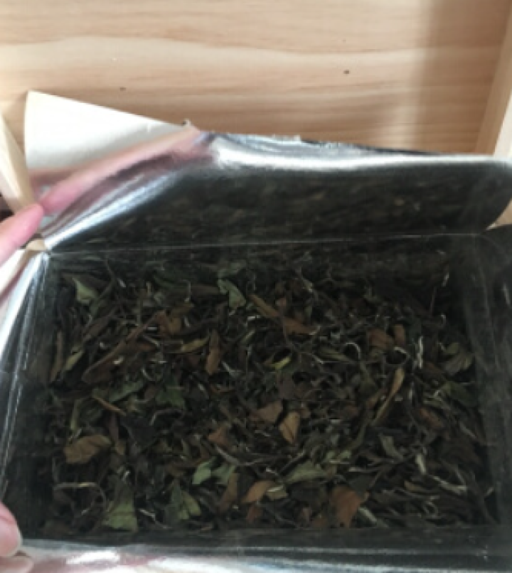 港茗茶品老白茶手提礼盒2017年福鼎干仓存放寿眉大份量散茶牛皮纸环保木盒200g送长辈诚意好礼 福鼎老白茶怎么样，好用吗，口碑，心得，评价，试用报告,第3张