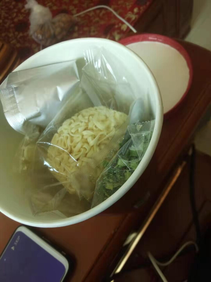 想念挂面 番茄牛腩闪面 FD冻干面 冲泡即食牛肉面拉面面条 1盒装试吃版 闪面怎么样，好用吗，口碑，心得，评价，试用报告,第3张