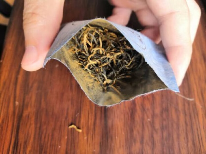 初晓云南凤庆蜜香滇红茶细金丝特级浓香型红茶叶 新芽 两盒装怎么样，好用吗，口碑，心得，评价，试用报告,第4张