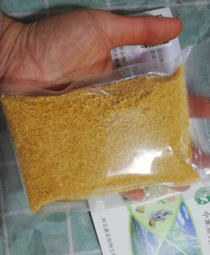 蔚字牌小黄米新米黄小米粮食小米粥杂粮有机袋装吃的小米石碾粗粮850克*3袋共2.55千克蔚县桃花贡米 100克试用装怎么样，好用吗，口碑，心得，评价，试用报告,第4张