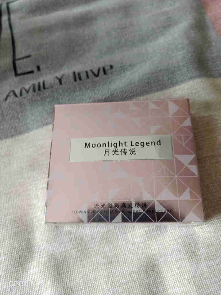 月光传说Moonlight Legend流光溢彩高光粉饼 钻石高光修容提亮肤色 隐形毛孔 土豆泥高光怎么样，好用吗，口碑，心得，评价，试用报告,第2张