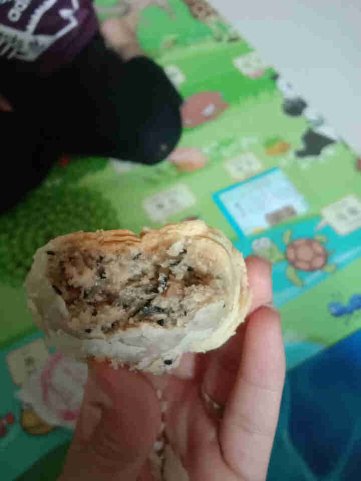 天下第一村 月饼中秋传统老五仁绿豆黑芝麻多口味苏式酥皮散装手工早餐饼 试吃老五仁63gx1怎么样，好用吗，口碑，心得，评价，试用报告,第4张
