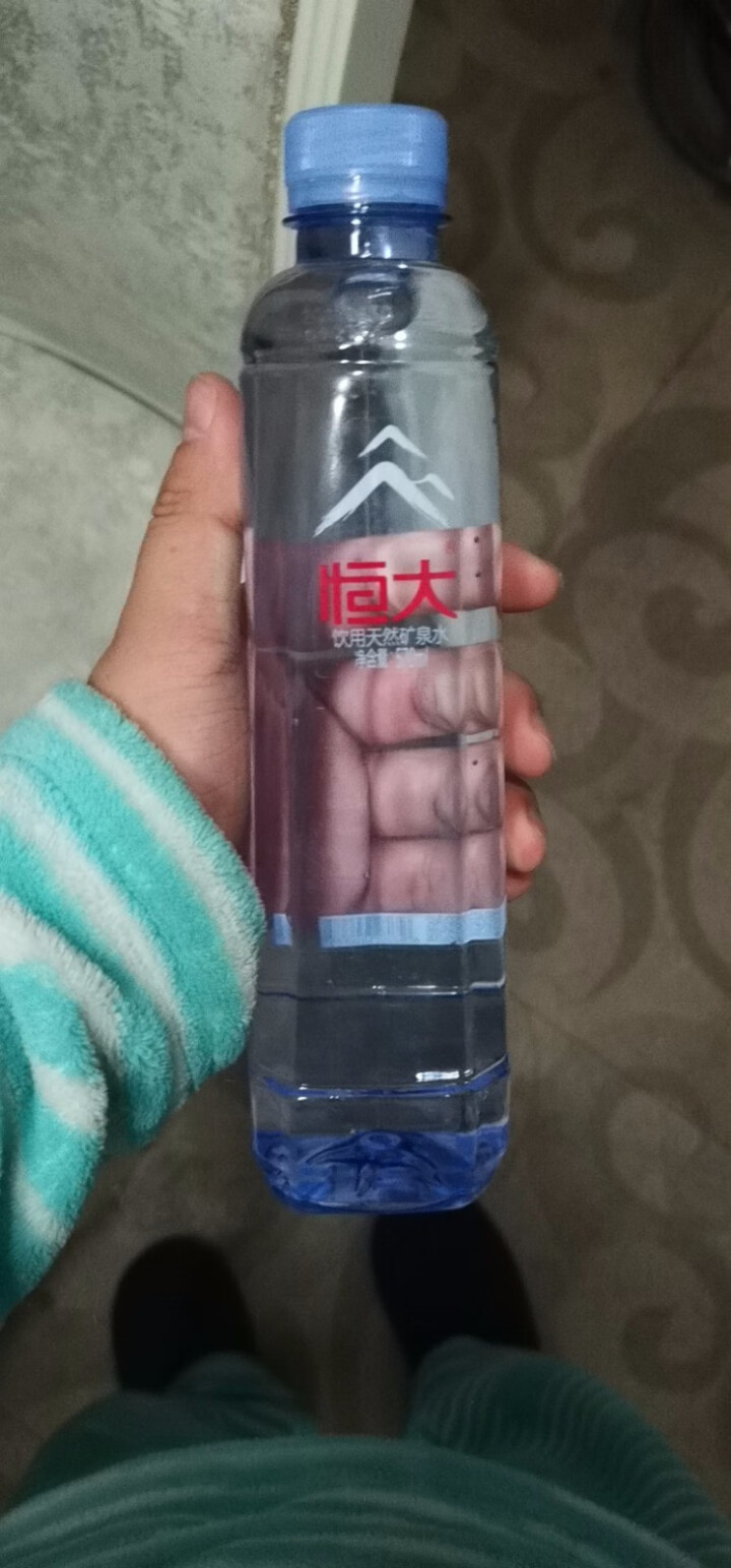 恒大 天然矿泉水 饮用水 瓶装水 非纯净水商务用水 570ml*1瓶（样品不售卖）怎么样，好用吗，口碑，心得，评价，试用报告,第3张