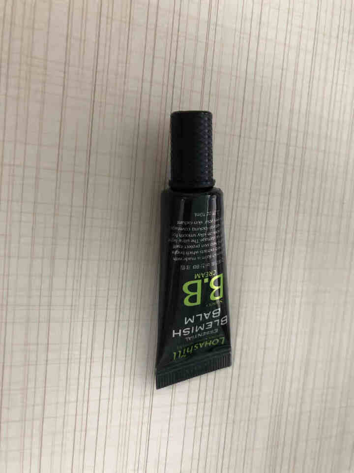 Lohashill/露韩饰BB霜小样10ML 修护遮瑕保湿粉底液 隔离亮颜迷你装 随机一款样式10ML怎么样，好用吗，口碑，心得，评价，试用报告,第2张