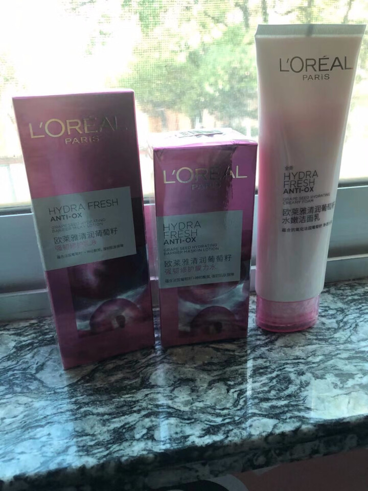 巴黎欧莱雅(LOREAL)护肤品套装礼盒化妆品女士清润葡萄籽水乳洗面奶面霜爽肤水补水保湿秋冬亮肤 【补水3件套】洁面乳+清爽膜力水+保湿乳液怎么样，好用吗，口碑,第2张