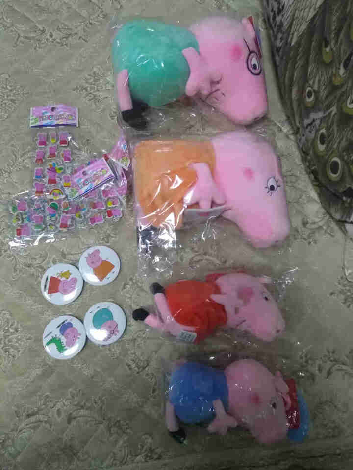 正版小猪佩奇PeppaPig 毛绒玩具公仔大号佩奇乔治玩偶套装一家四口全套娃娃儿童玩具男女孩生日礼物 小号一家四口礼盒套装（送礼推荐） 正版 品质保证怎么样，好,第3张