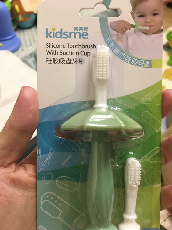 亲亲我（kidsme)婴儿硅胶软毛牙刷 儿童训练牙刷护龈护齿6个月以上 吸盘可站立 绿色怎么样，好用吗，口碑，心得，评价，试用报告,第2张