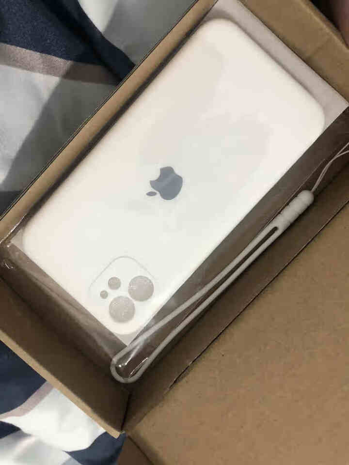 云粼 苹果11手机壳液态硅胶iPhone11摄像头全包11pro Max防摔男女款潮牌软壳ins网红 苹果11【古董白色+钢化膜+挂绳】怎么样，好用吗，口碑，心,第2张