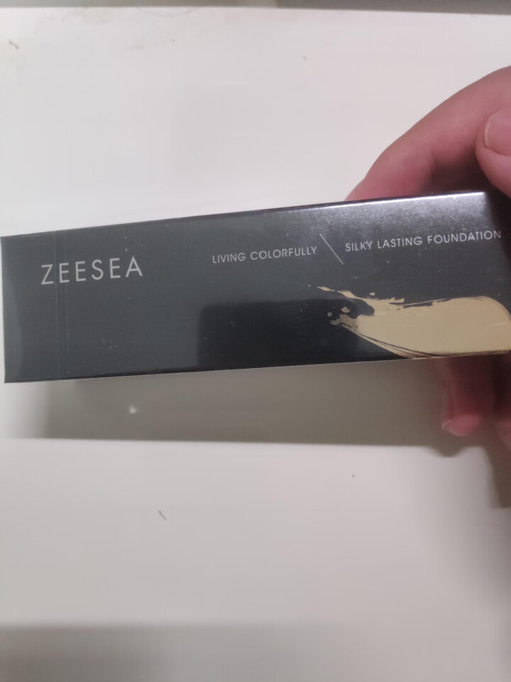 ZEESEA 滋色轻薄水润粉底液 姿色控油遮瑕妆前乳保湿素颜粉底隔离霜膏底妆气垫bb霜小样 HW02水润自然色 （干性，偏黄肌肤适用）怎么样，好用吗，口碑，心得,第2张