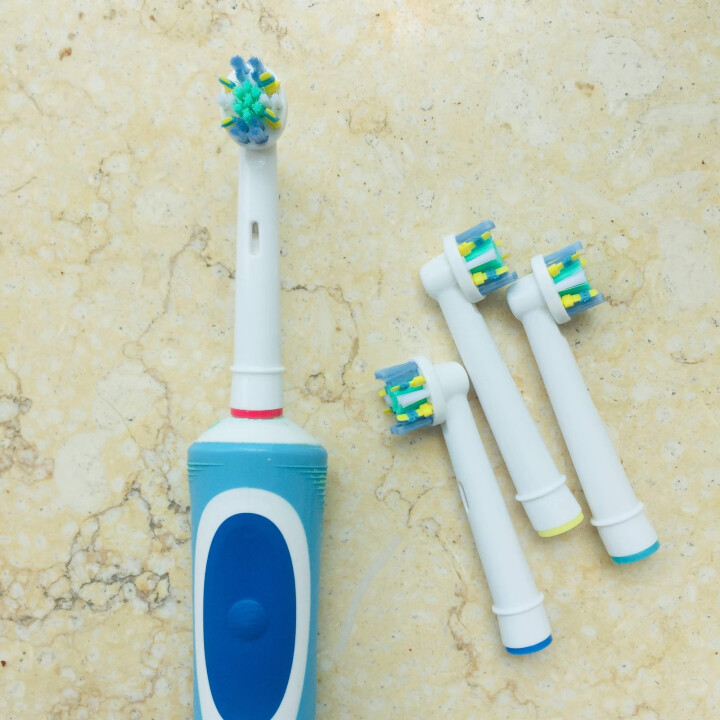 适配OralB欧乐B电动牙刷头D100通用替换刷头P2000/P4000/3757/D12/D16 牙线效果4支装怎么样，好用吗，口碑，心得，评价，试用报告,第5张