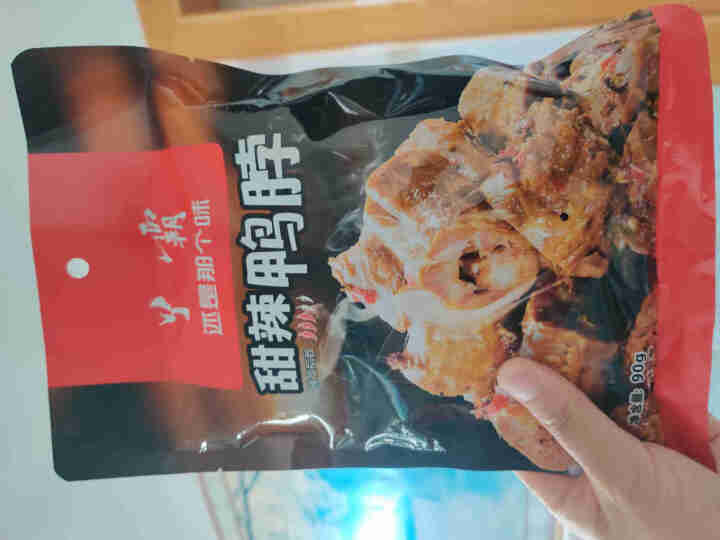 丫霸  甜辣鸭脖 休闲食品 肉脯肉干 熟食卤味零食小吃 下酒菜 甜辣鸭脖90g怎么样，好用吗，口碑，心得，评价，试用报告,第2张