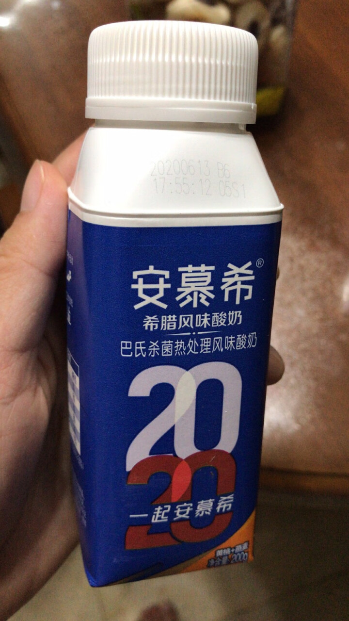 伊利 安慕希常温颗粒酸奶200g*10整箱儿童学生常温早餐酸牛奶 黄桃+燕麦200g*10盒/礼盒装怎么样，好用吗，口碑，心得，评价，试用报告,第3张