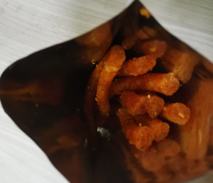 【小鹏食品】香辣棒番茄味辣条大礼包儿时怀旧休闲零食辣味小吃 香辣棒番茄味4包怎么样，好用吗，口碑，心得，评价，试用报告,第3张