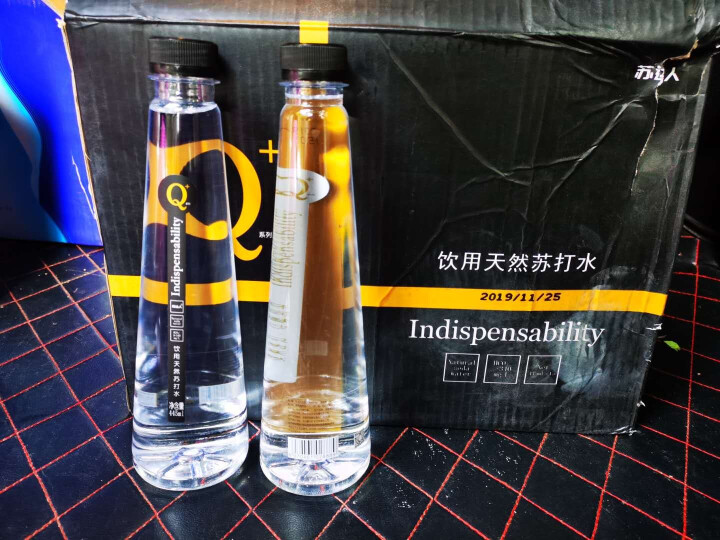 Q+天然苏打水 弱碱性矿泉水 445ml*15瓶饮用水整箱 黑金,第2张