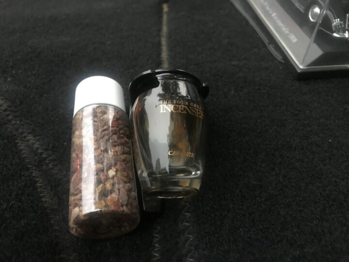 快美特（CARMATE）汽车香水 沸石风口香薰 汽车用车载出风口香水 装饰用品檀香沉香龙脑香 【儒雅檀香】| CFR987怎么样，好用吗，口碑，心得，评价，试用,第3张