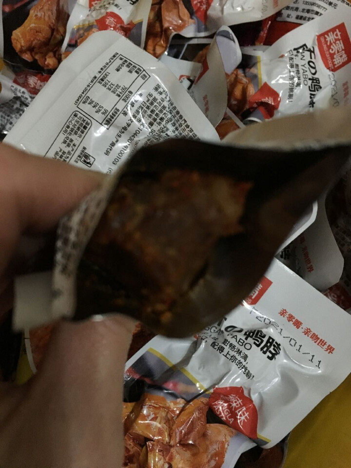 亲零嘴 风干鸭脖420g休闲零食小吃香辣鸭脖子麻辣味卤味即食年货小零食 鸭脖香辣味24包420g怎么样，好用吗，口碑，心得，评价，试用报告,第2张