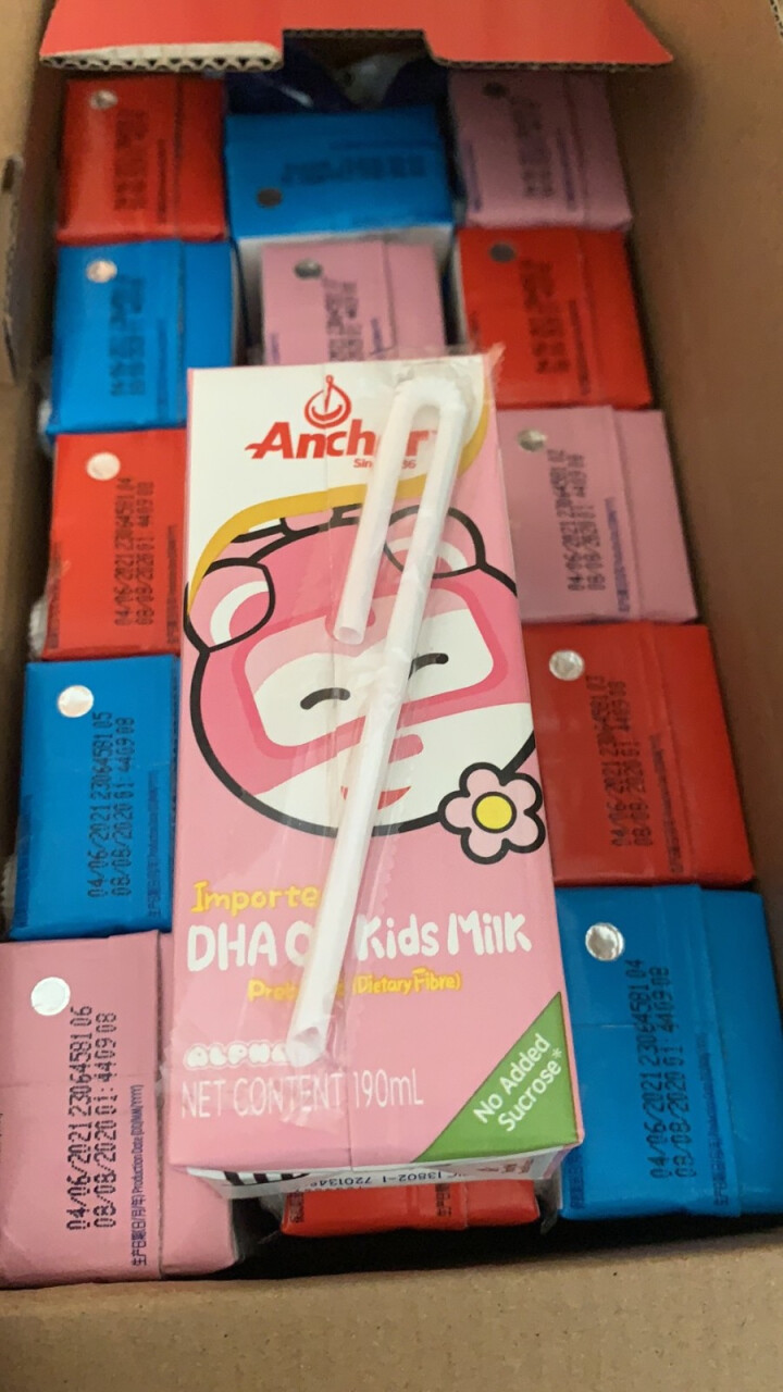 新西兰原装进口牛奶 安佳（Anchor）儿童牛奶调制乳 DHA藻油 奥飞Q宠限量款 年货送礼 190ml*15礼盒装怎么样，好用吗，口碑，心得，评价，试用报告,第4张