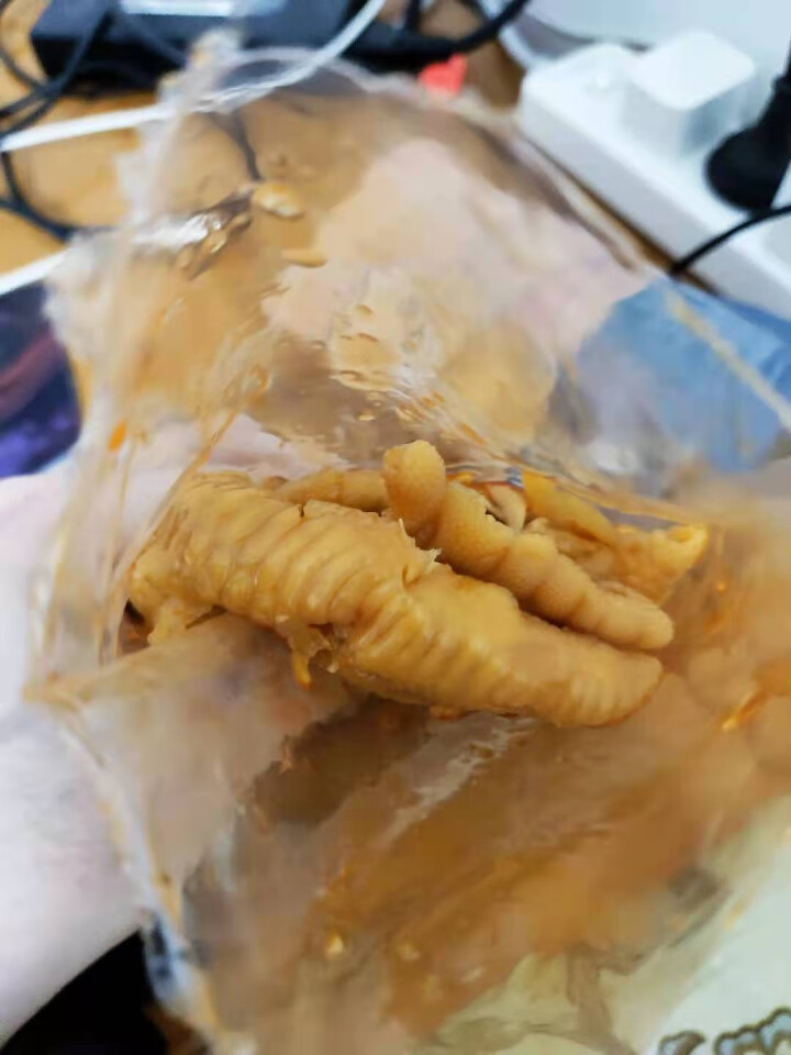 卤小欢酸辣无骨鸡爪泰式柠檬微辣加辣即食熟食卤味脱骨凤爪网红办公室休闲零食小吃年货 泰式柠檬无骨凤爪 加辣200g怎么样，好用吗，口碑，心得，评价，试用报告,第4张