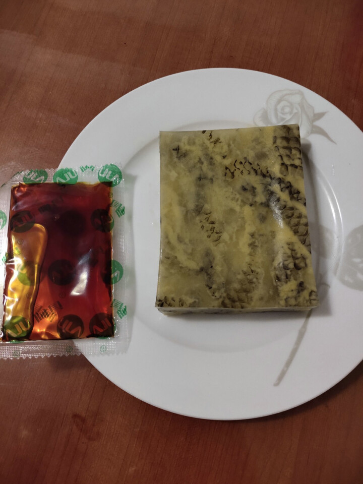 鱼皮凉拌阿具即食香辣鱼皮酒店特色菜咸蛋黄鱼皮好冻 香辣味200g*3包怎么样，好用吗，口碑，心得，评价，试用报告,第3张