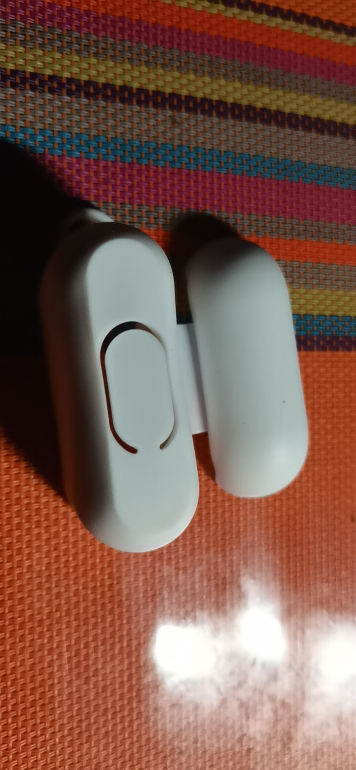 海尼锐 苹果耳机硅胶保护套AirPods Pro硅胶套超薄微磨砂防滑防摔壳带挂钩硅胶收纳盒 磨砂白【常规厚款带金属挂钩】怎么样，好用吗，口碑，心得，评价，试用报,第4张