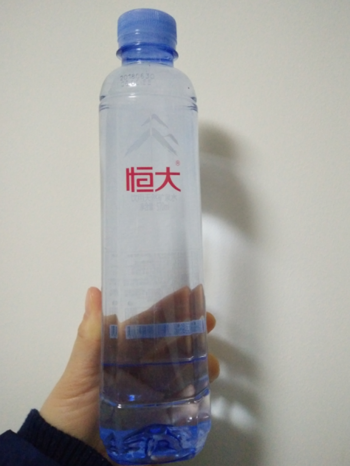 恒大 天然矿泉水 饮用水 瓶装水 非纯净水商务用水 570ml*1瓶（样品不售卖）怎么样，好用吗，口碑，心得，评价，试用报告,第3张