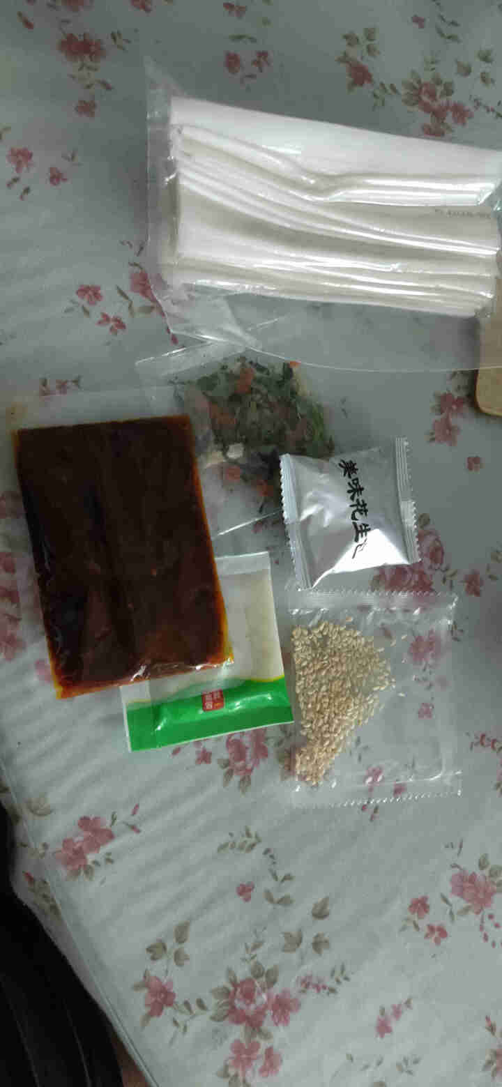 粉呆呆 麻辣流汁宽粉带料包 甘肃定西土豆宽粉 螺霸王酸辣螺蛳粉白家陈记马铃薯粉条 速食宽粉 粉呆呆流汁宽粉 271g*1袋怎么样，好用吗，口碑，心得，评价，试用,第4张