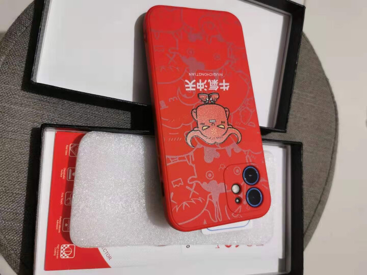 CONRICK 牛气冲天苹果12手机壳iphone11液态硅胶12promax镜头全包防摔Mini 【苹果12】中国红色牛气冲天侧边涂鸦直边液态壳怎么样，好用吗,第5张