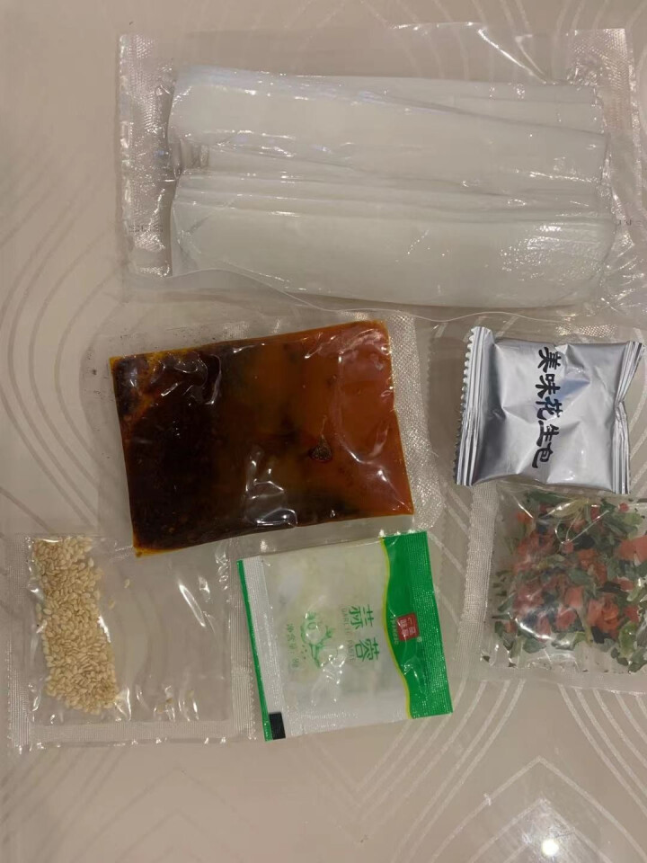 粉呆呆 麻辣流汁宽粉带料包 甘肃定西土豆宽粉 螺霸王酸辣螺蛳粉白家陈记马铃薯粉条 速食宽粉 粉呆呆流汁宽粉 271g*1袋怎么样，好用吗，口碑，心得，评价，试用,第3张