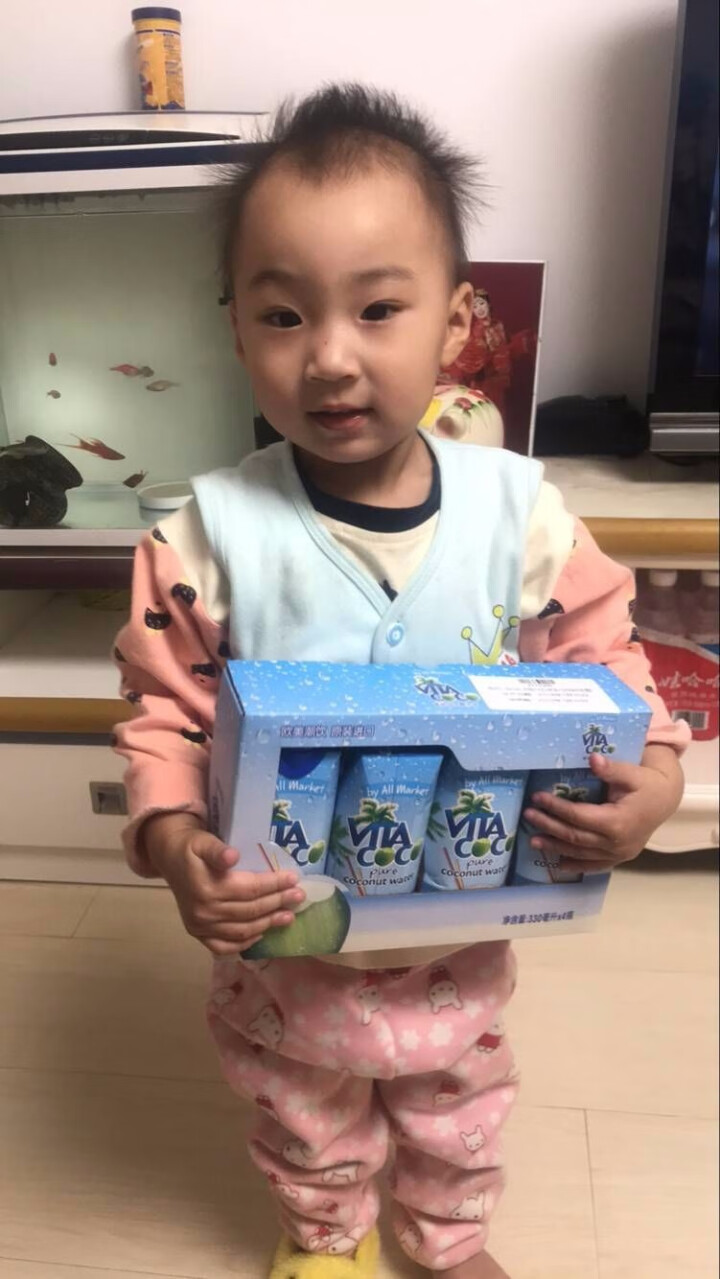 唯他可可（Vita Coco）天然椰子水进口NFC果汁饮料330ml*4瓶怎么样，好用吗，口碑，心得，评价，试用报告,第2张