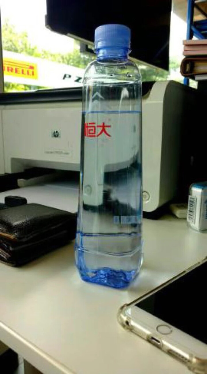 恒大 天然矿泉水 饮用水 瓶装水 非纯净水商务用水 570ml*1瓶（样品不售卖）怎么样，好用吗，口碑，心得，评价，试用报告,第2张