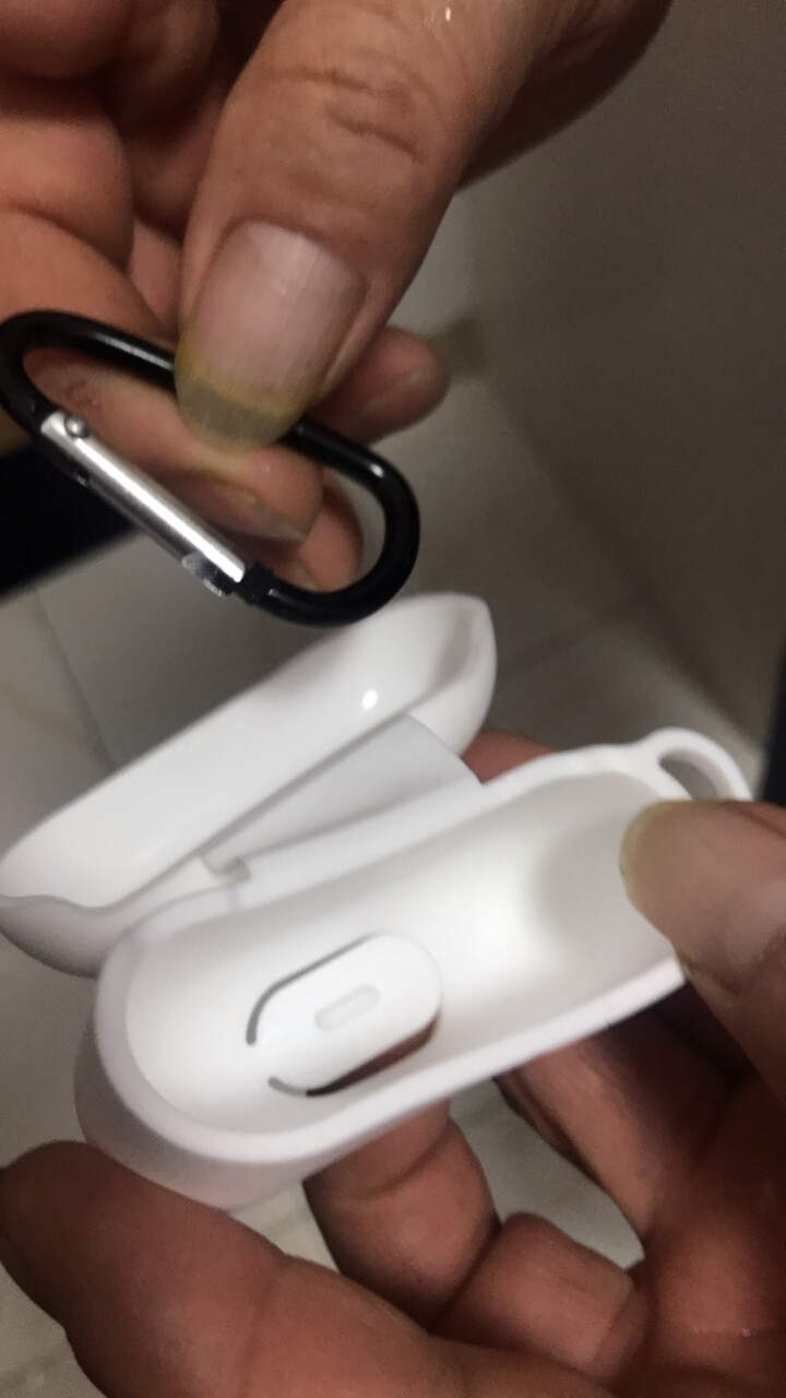 海尼锐 苹果耳机硅胶保护套AirPods Pro硅胶套超薄微磨砂防滑防摔壳带挂钩硅胶收纳盒 磨砂白【常规厚款带金属挂钩】怎么样，好用吗，口碑，心得，评价，试用报,第3张