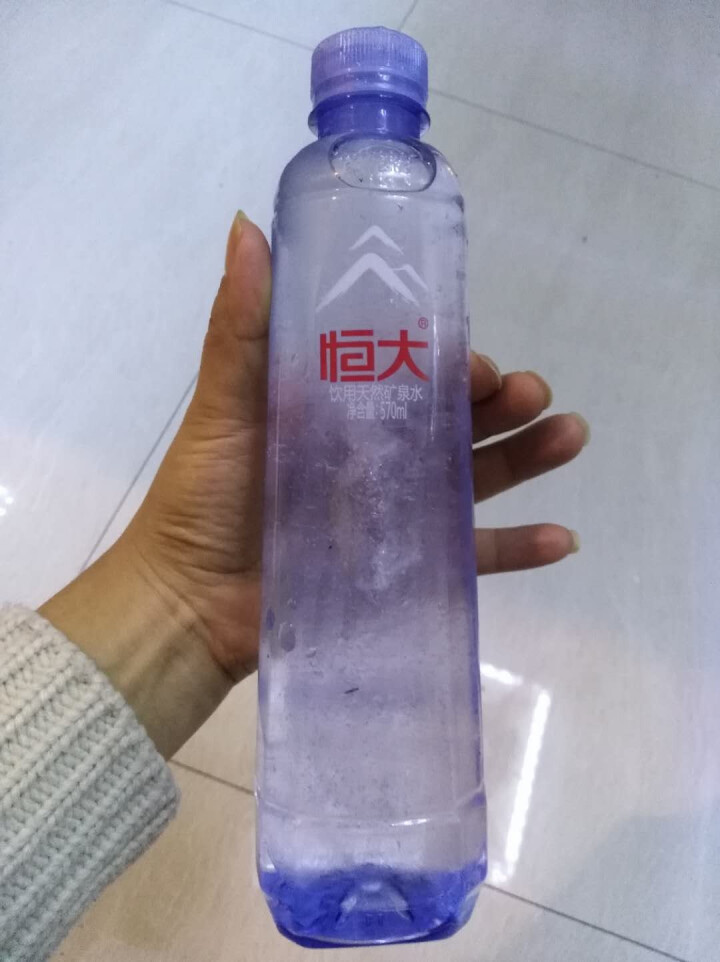 恒大 天然矿泉水 饮用水 瓶装水 非纯净水商务用水 570ml*1瓶（样品不售卖）怎么样，好用吗，口碑，心得，评价，试用报告,第2张