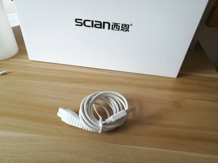 西恩（scian）便携式冲牙器/洗牙器/水牙线/洁牙器非电动牙刷口腔护理牙垢烟渍清洁器正畸牙齿美白 白色礼品装怎么样，好用吗，口碑，心得，评价，试用报告,第7张