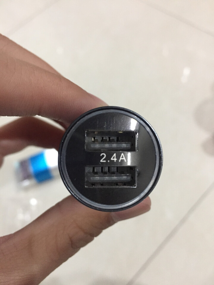 ♥凯迈隆（KMLON）车载点烟器车充  一拖二手机充电器12V/24V通用 双USB口2.4A快充 稳重黑 一拖二2.4A USB快充怎么样，好用吗，口碑，心得,第3张