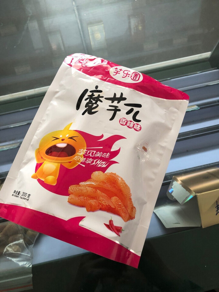 治铮 魔芋爽 素毛肚 办公室网红休闲零食辣条200g（10g*20袋）麻辣 香辣食品 香辣味怎么样，好用吗，口碑，心得，评价，试用报告,第2张