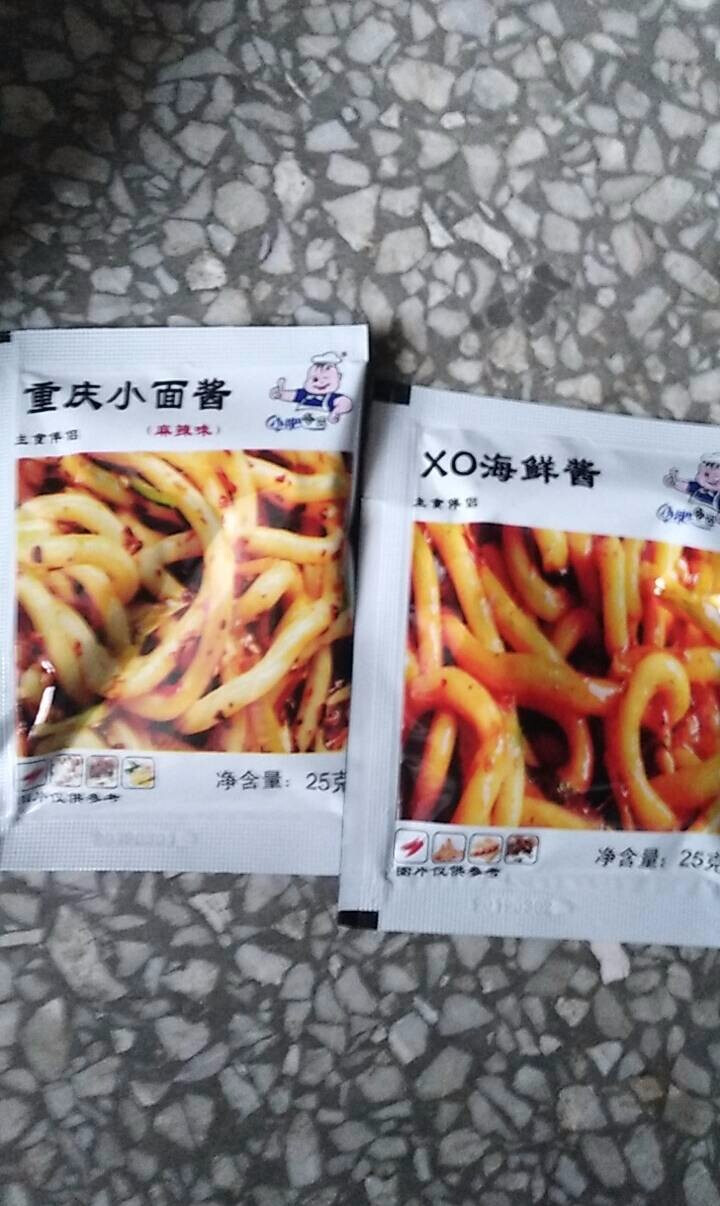 小肥拌饭25g*20袋XO海鲜酱重庆小面酱拌面酱料包小包装香辣麻辣味袋装 25g重庆小面+XO海鲜酱各一袋怎么样，好用吗，口碑，心得，评价，试用报告,第4张