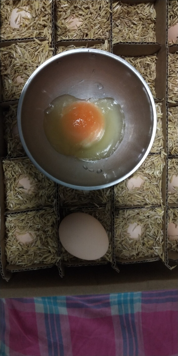 轩圃 土鸡蛋 谷物蛋柴鸡蛋新鲜鸡蛋 只发当日现捡 30枚谷物蛋怎么样，好用吗，口碑，心得，评价，试用报告,第4张