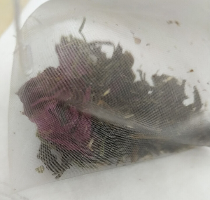 鲜萌花草茶 和煦玫瑰红茶 滇红重瓣红玫瑰花 原花原叶调味茶饮品 三角茶包袋泡茶叶 办公室养生组合花茶 和煦——玫瑰红茶怎么样，好用吗，口碑，心得，评价，试用报告,第5张