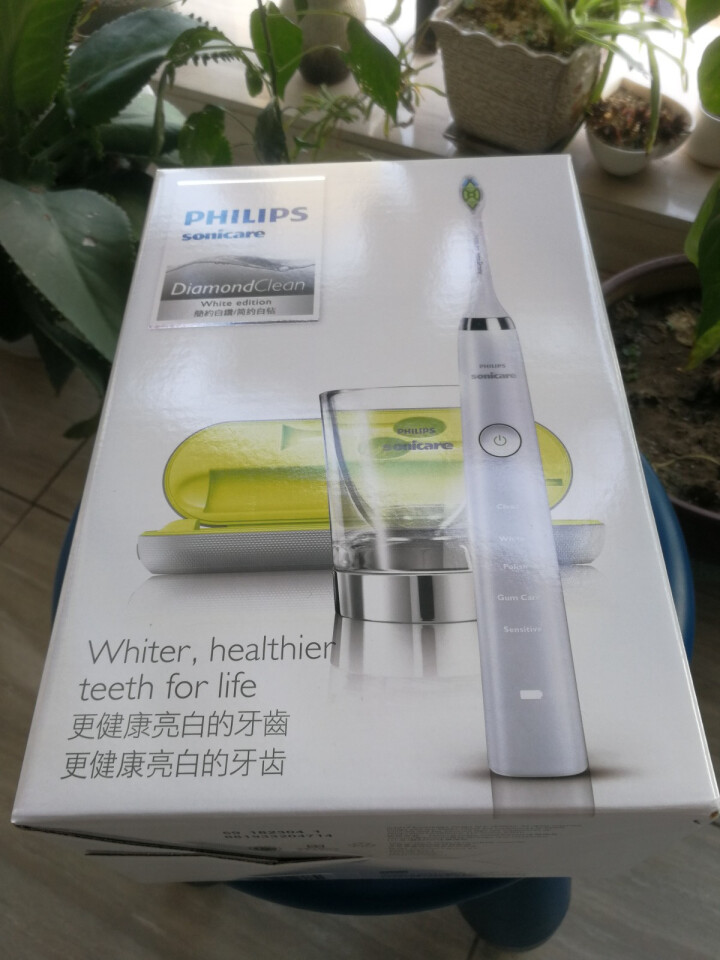 飞利浦(PHILIPS) 电动牙刷 成人声波震动钻石系列(自带刷头*2+充电旅行盒+充电玻璃杯)  白钻HX9332/04怎么样，好用吗，口碑，心得，评价，试用,第2张