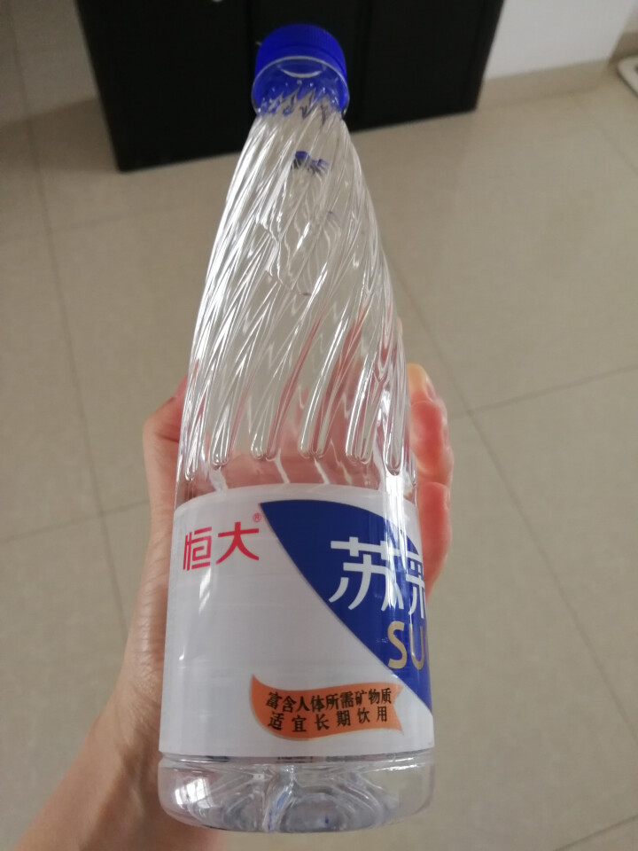 恒大 苏采天然矿泉水 饮用水 非纯净水 个性瓶身高颜值 500ml*1瓶（样品不售卖）怎么样，好用吗，口碑，心得，评价，试用报告,第4张