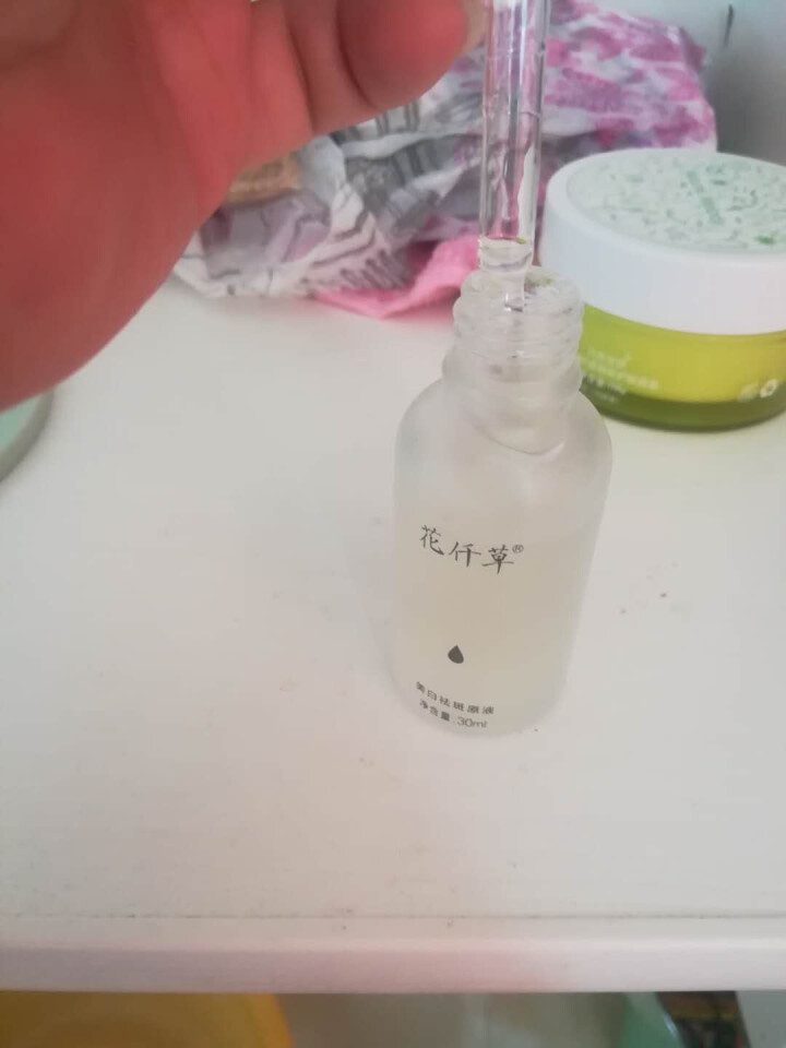 花仟草 美白祛斑原液30ml（精华液 玻尿酸原液 肌底液补水补湿 收缩毛孔  ） 白色怎么样，好用吗，口碑，心得，评价，试用报告,第2张