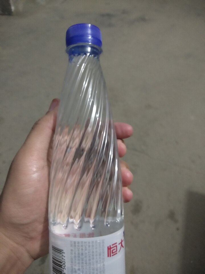 恒大 苏采天然矿泉水 饮用水 非纯净水 个性瓶身高颜值 500ml*1瓶（样品不售卖）怎么样，好用吗，口碑，心得，评价，试用报告,第3张