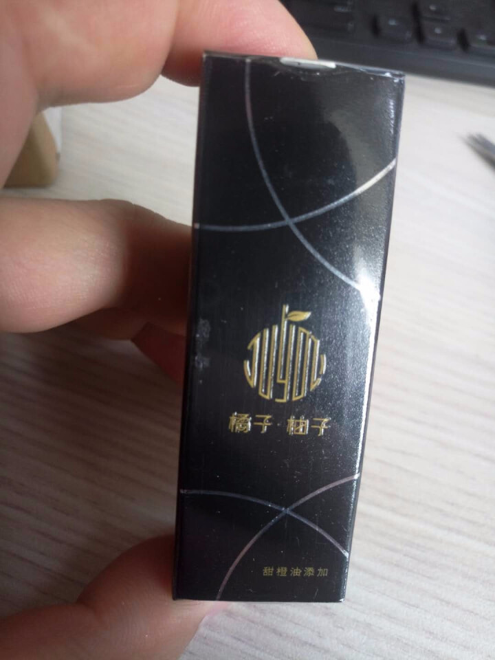 橘子柚子（JUYOZ）珍爱变色唇膏3.4g西柚色 保湿不掉色 胡萝卜素 甜橙油 健康口红专柜正品 珍爱变色唇膏（甜橙油）怎么样，好用吗，口碑，心得，评价，试用报,第3张