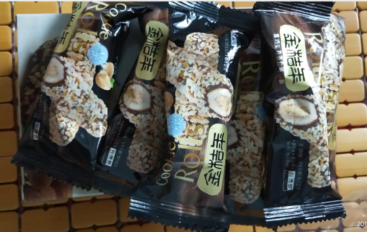 【新品】台湾特产食品 进口休闲零食 金桔年 小资女之恋 黑巧克力卷心酥96克怎么样，好用吗，口碑，心得，评价，试用报告,第4张