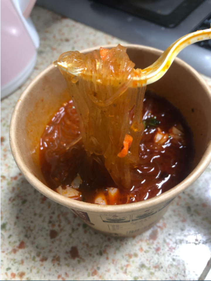 【成都馆】盈棚 重庆酸辣粉140g/桶 重庆风味方便速食 网红麻辣烫红薯粉丝怎么样，好用吗，口碑，心得，评价，试用报告,第5张