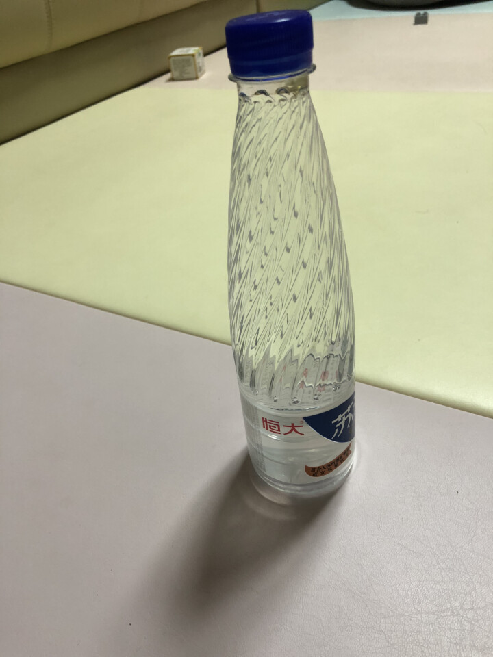 恒大 苏采天然矿泉水 饮用水 非纯净水 个性瓶身高颜值 500ml*1瓶（样品不售卖）怎么样，好用吗，口碑，心得，评价，试用报告,第3张