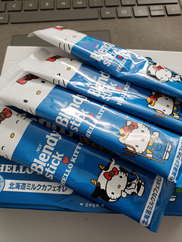 日本进口 AGF blendy hello kitty限定速溶草莓牛奶奶茶 冷热冲调剂 礼盒装 牛奶咖啡8条装怎么样，好用吗，口碑，心得，评价，试用报告,第2张