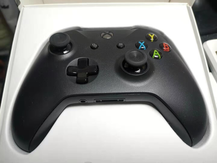 微软 Xbox One S蓝牙手柄 无线控制器精英游戏手柄 适配器 战争机器 荒野大镖客 蓝牙手柄+PC连接线 【正品国行原装】怎么样，好用吗，口碑，心得，评价,第3张